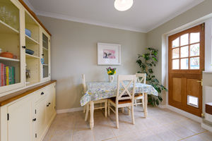 Kitchen/Breakfast Room- click for photo gallery